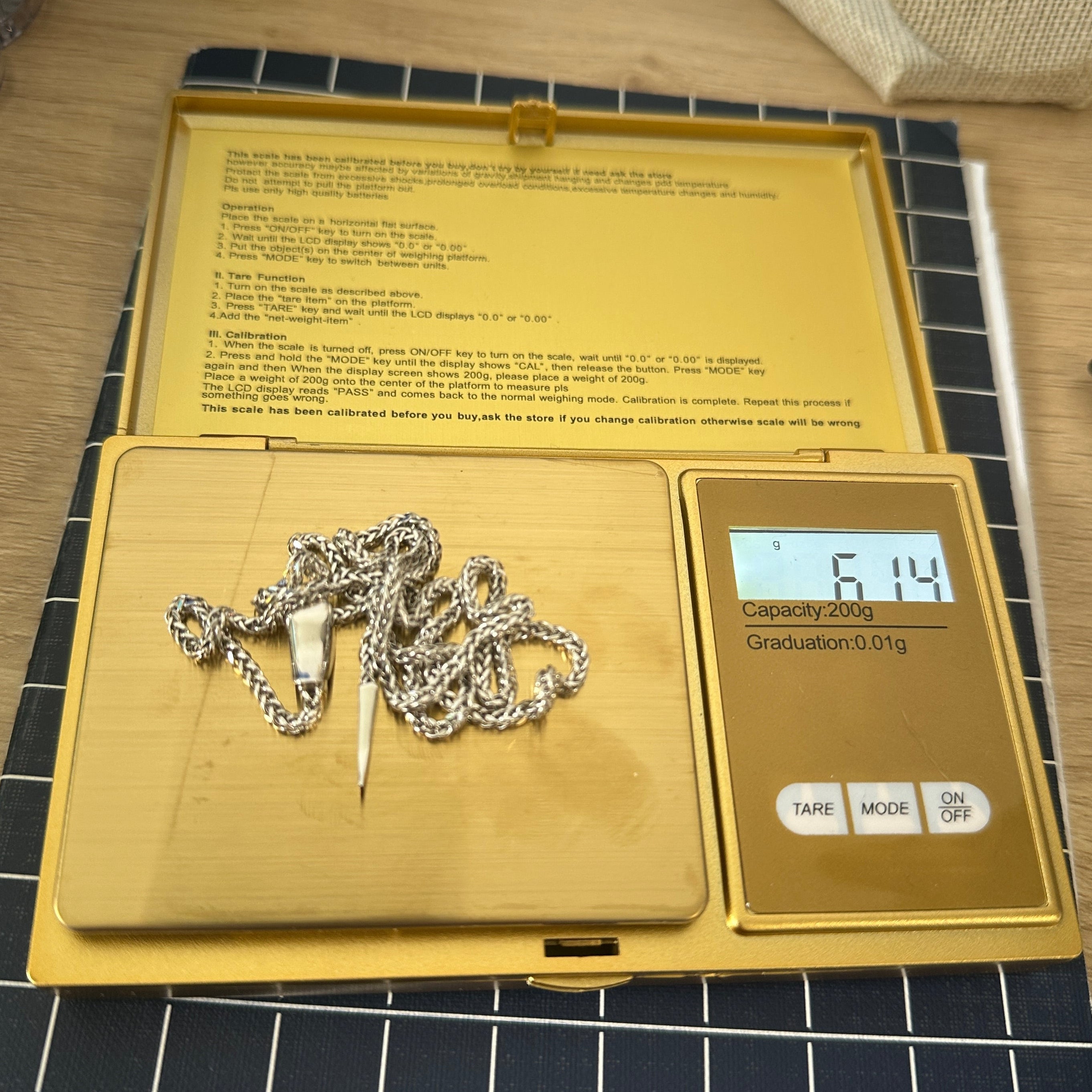 18k Gold - Snake Necklace fully adjustable until 20 inches in White Gold Settings (6.14g)