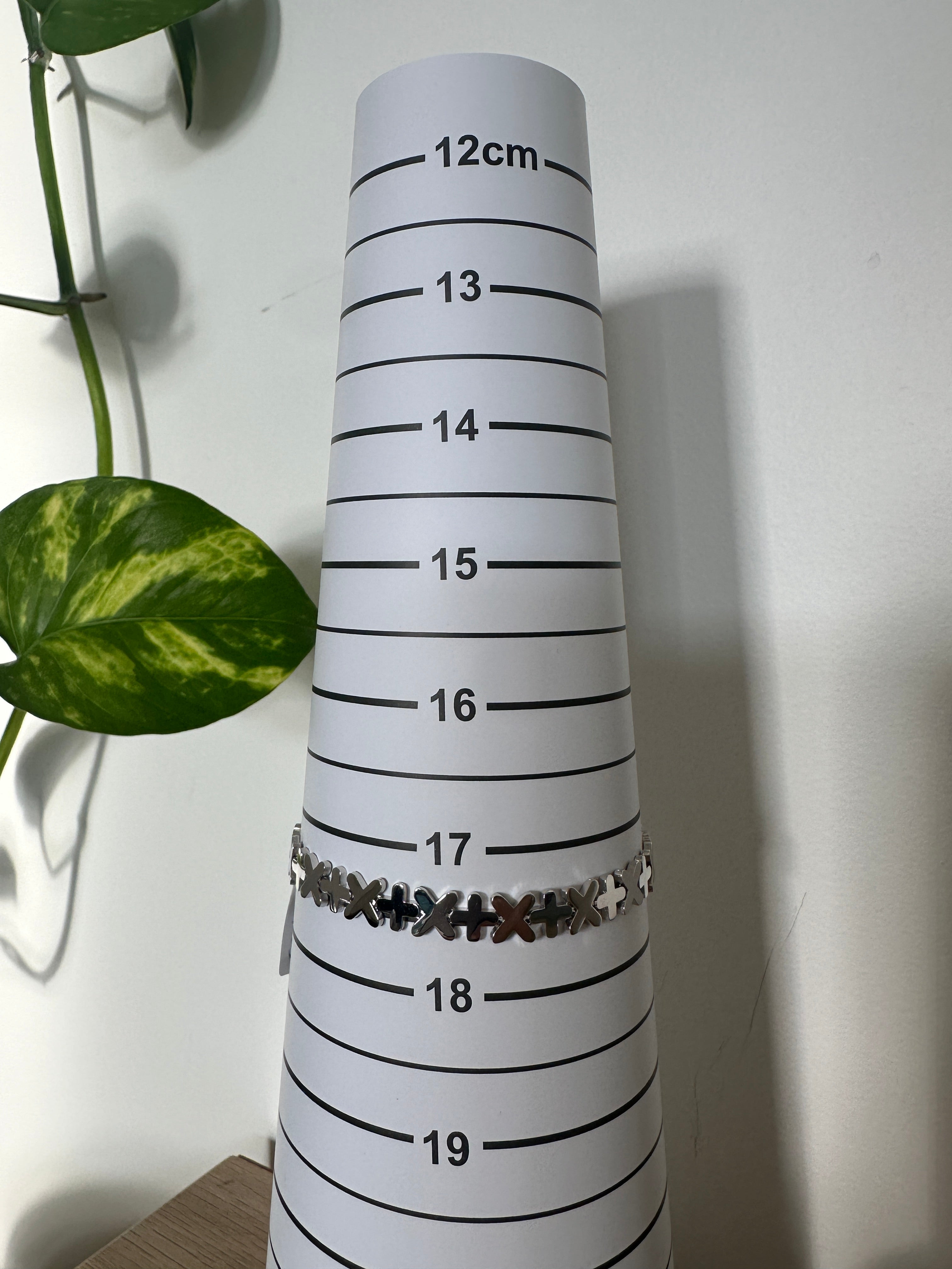 18k Gold - Bracelet in White Gold Settings size 17.5cm (7.6g)