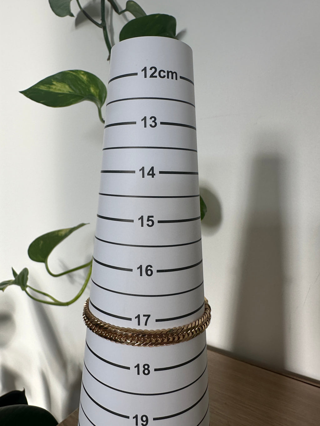 K18 Japan Gold - 12 Cut Bracelet in Yellow Gold Settings (18.54g) 17.5cm