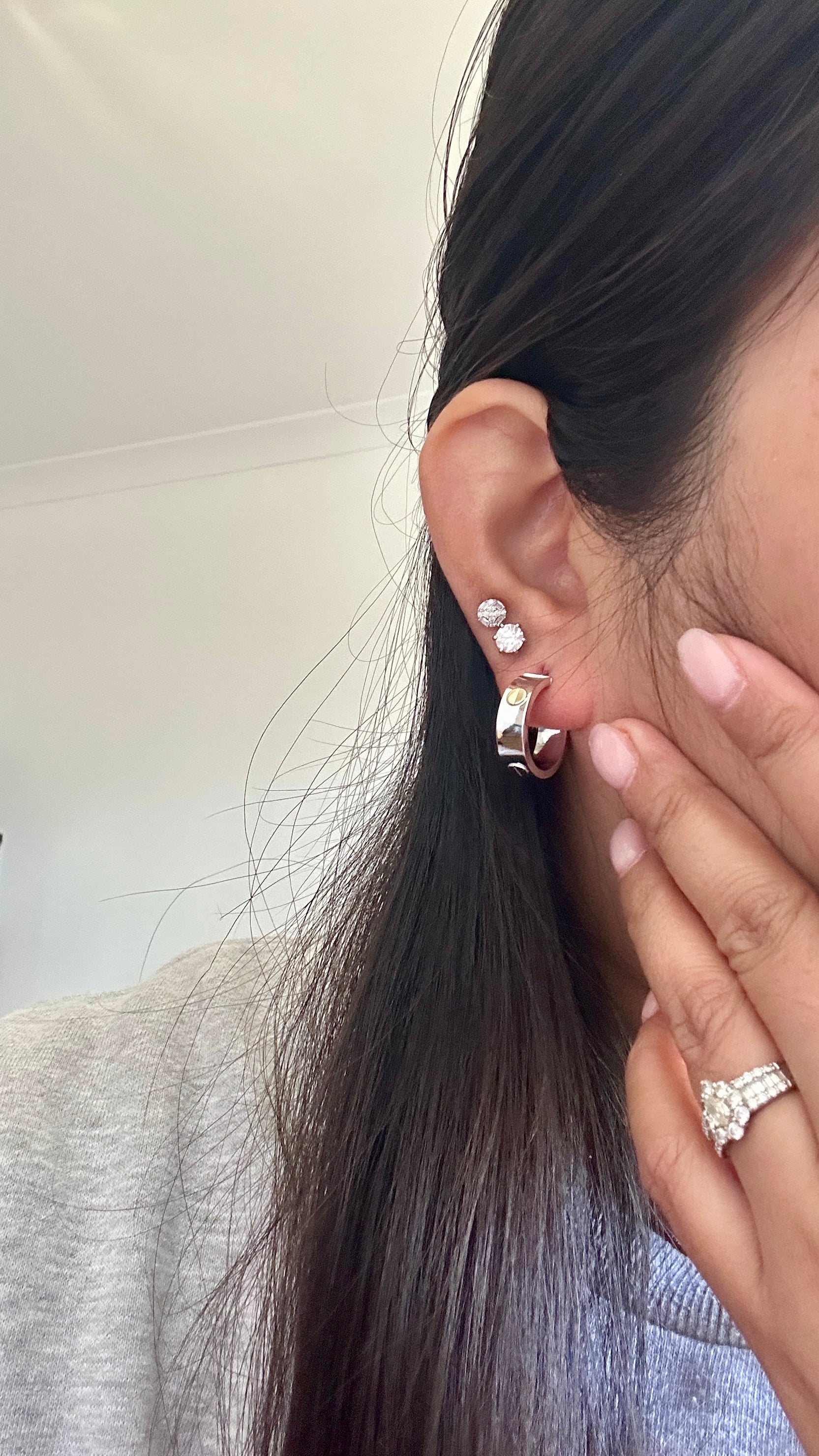 18k Gold - Hoop Earrings in White Gold Settings (3.6g)