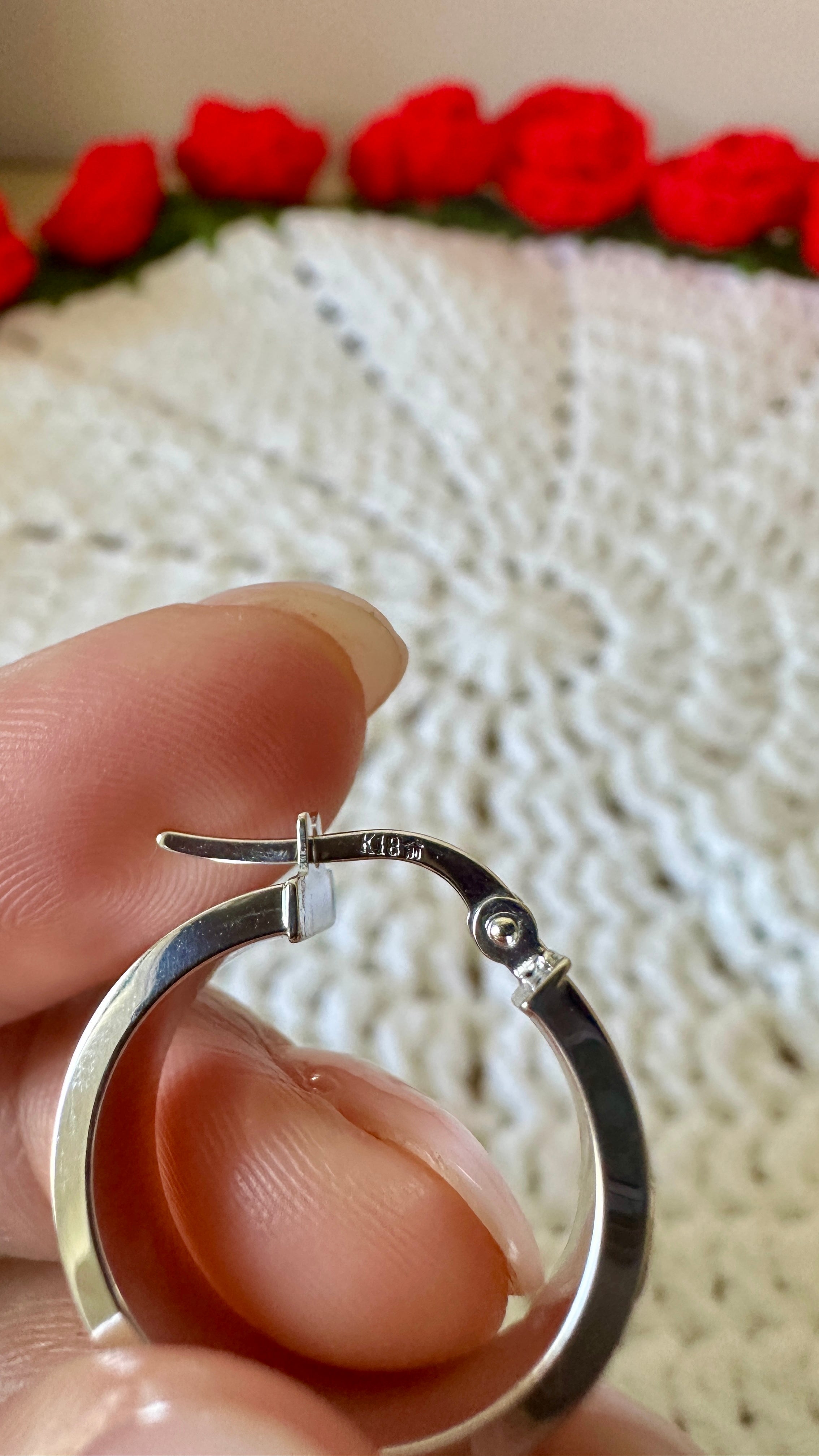 18k Gold - Hoop Earrings in White Gold Settings (3.6g)