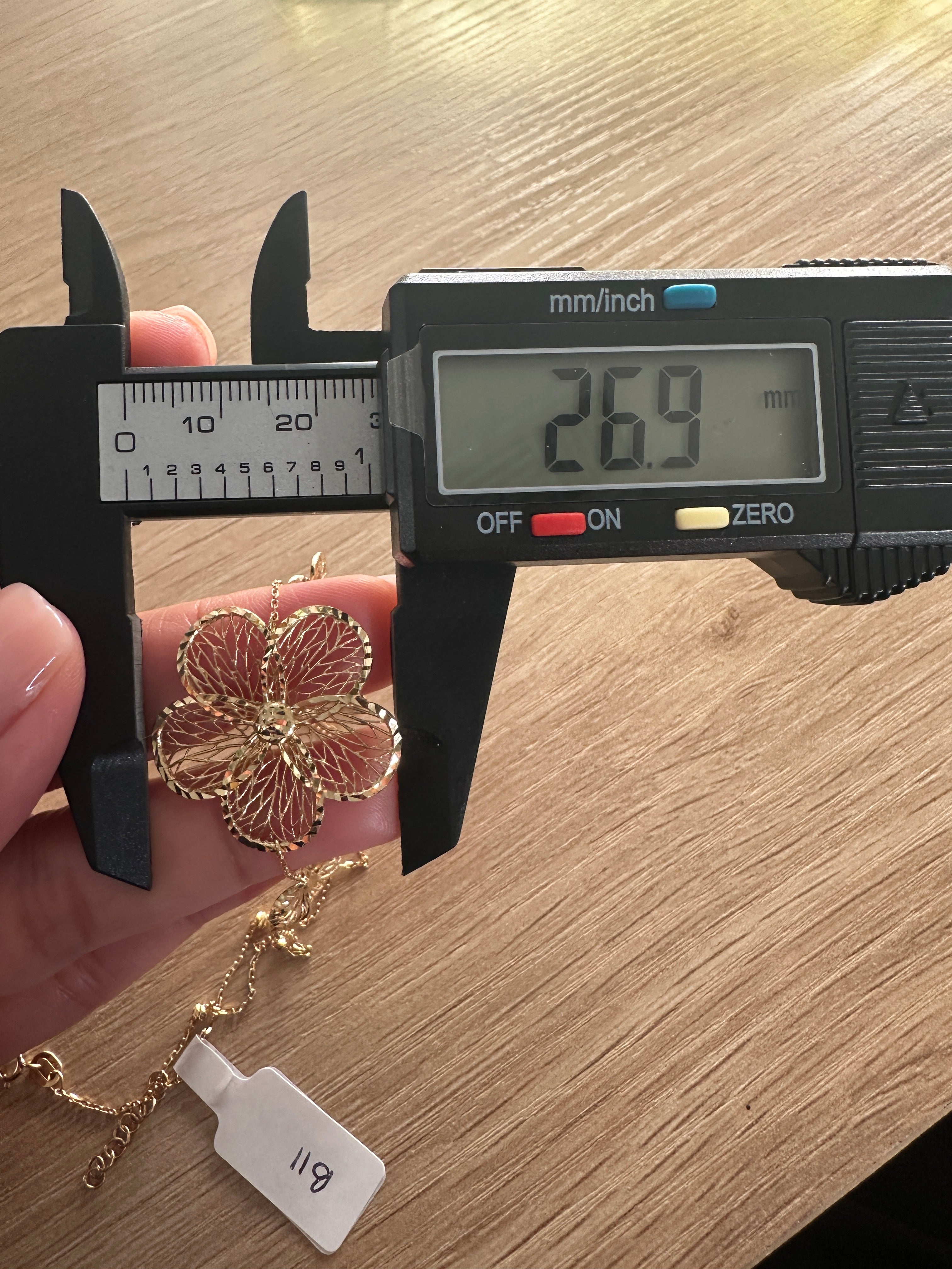 18k Gold - 2 in 1 Flower Bracelet and Ring in Yellow Gold Settings (5.23g) 16.5-18.5cm