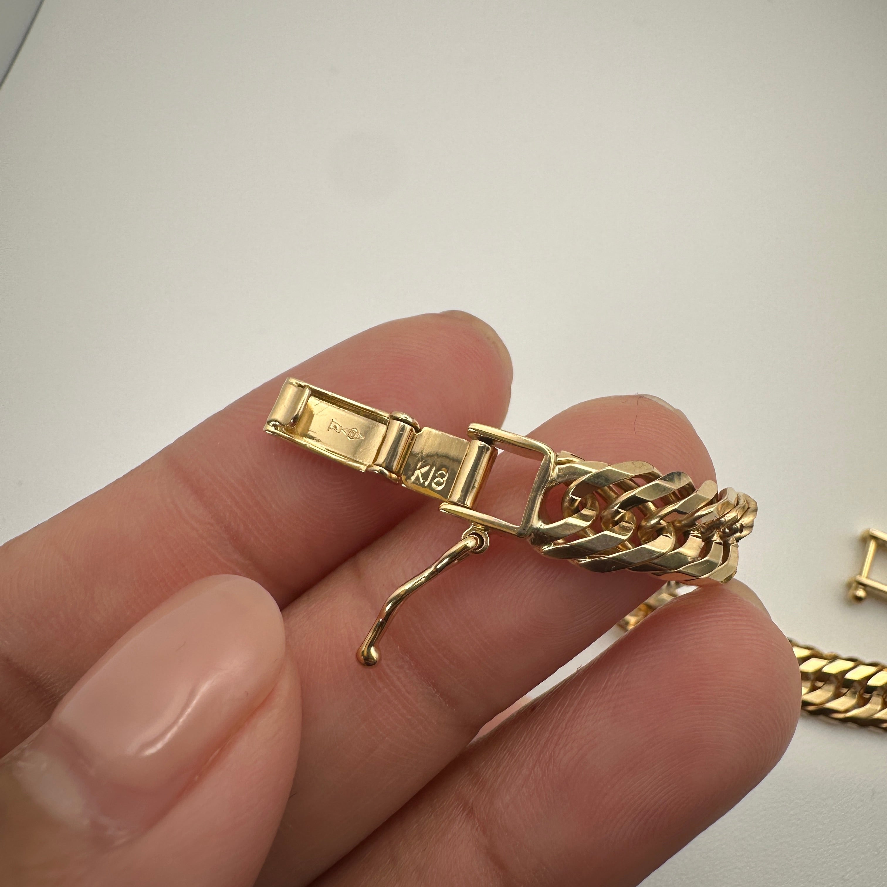 K18 Japan Gold - 12 Cut Bracelet in Yellow Gold Settings (18.54g) 17.5cm