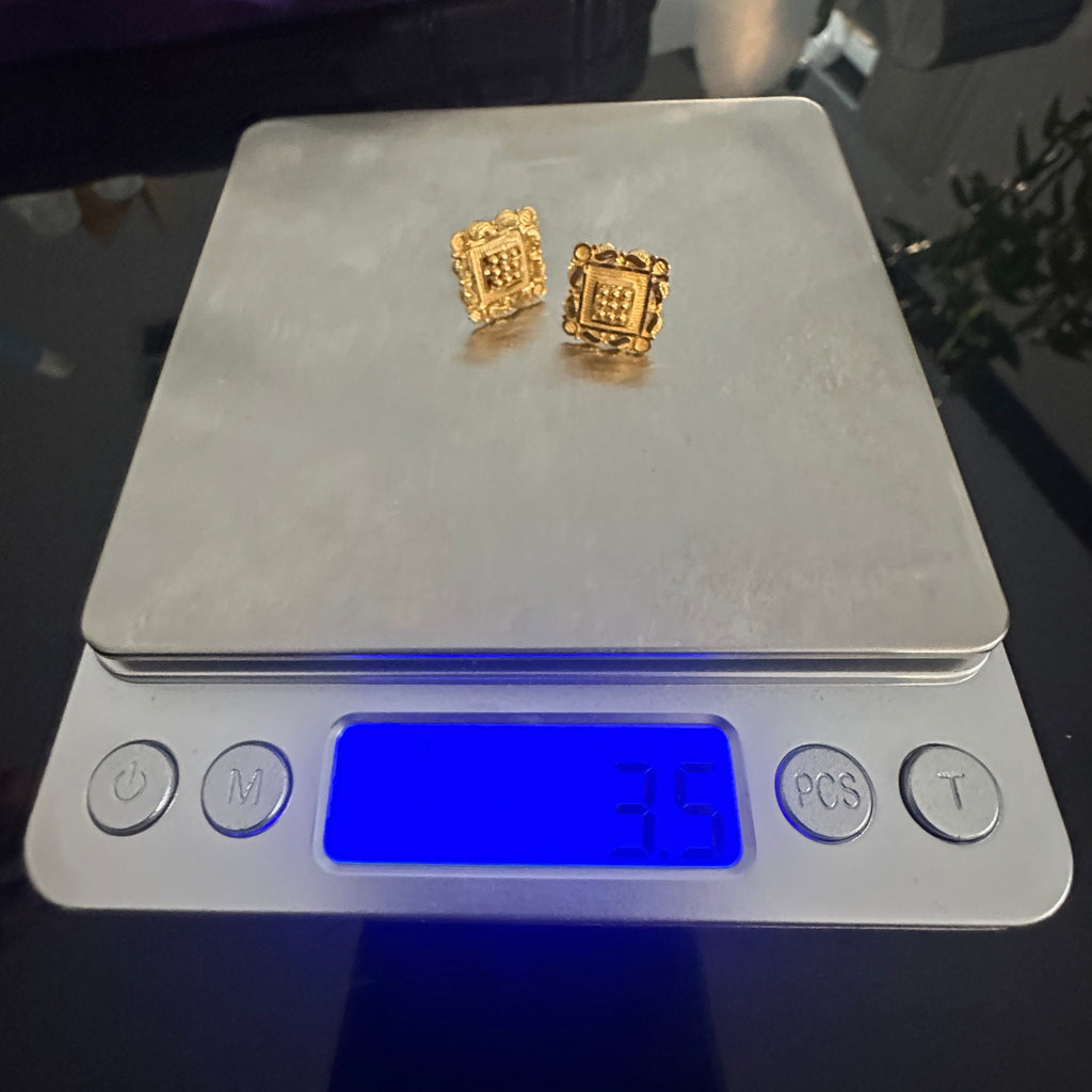 22k Gold - Square Screw Type Earrings in Yellow Gold Settings (3.5g)