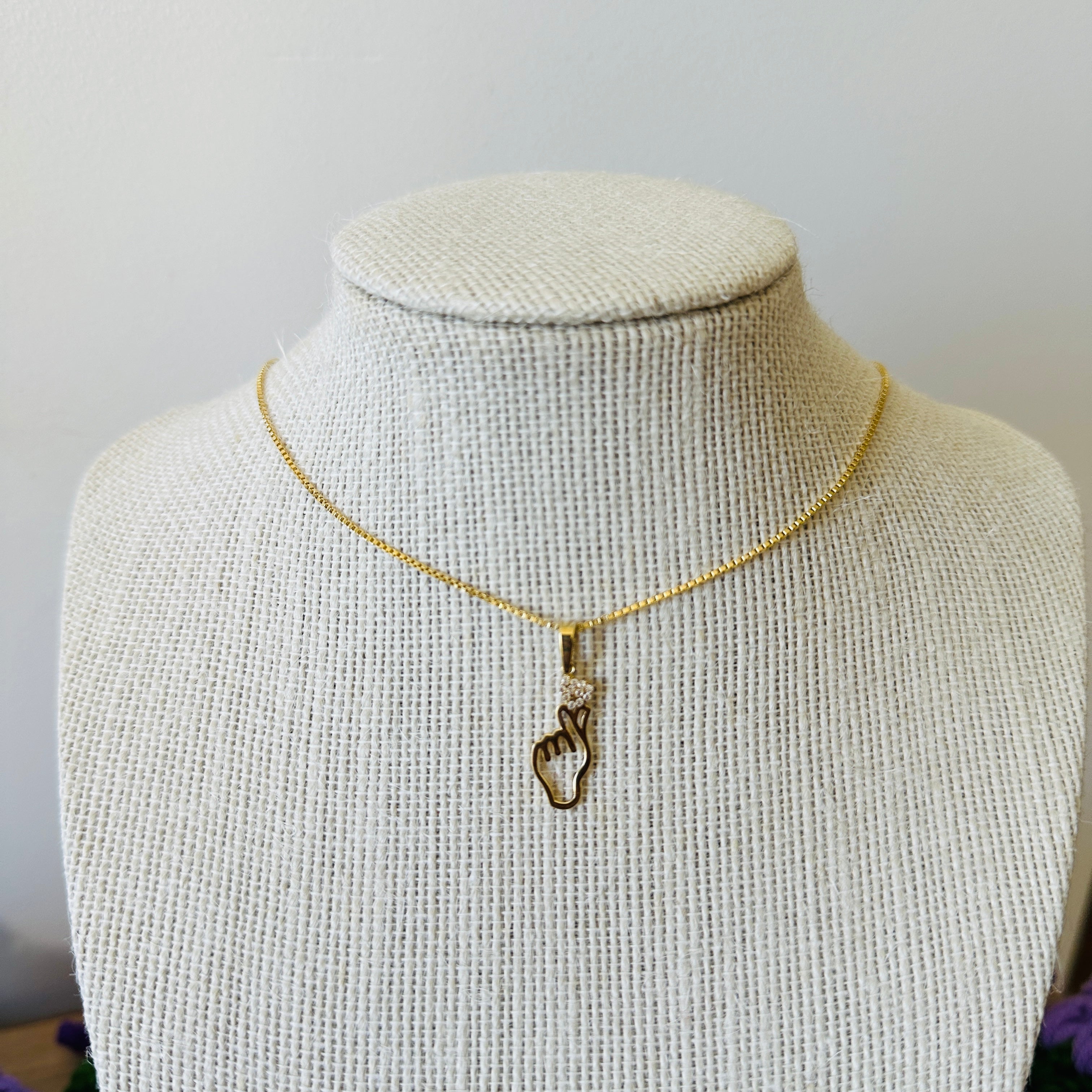 18k Gold - Oppa Necklace in Yellow Gold Settings (2.4g) size 18inches