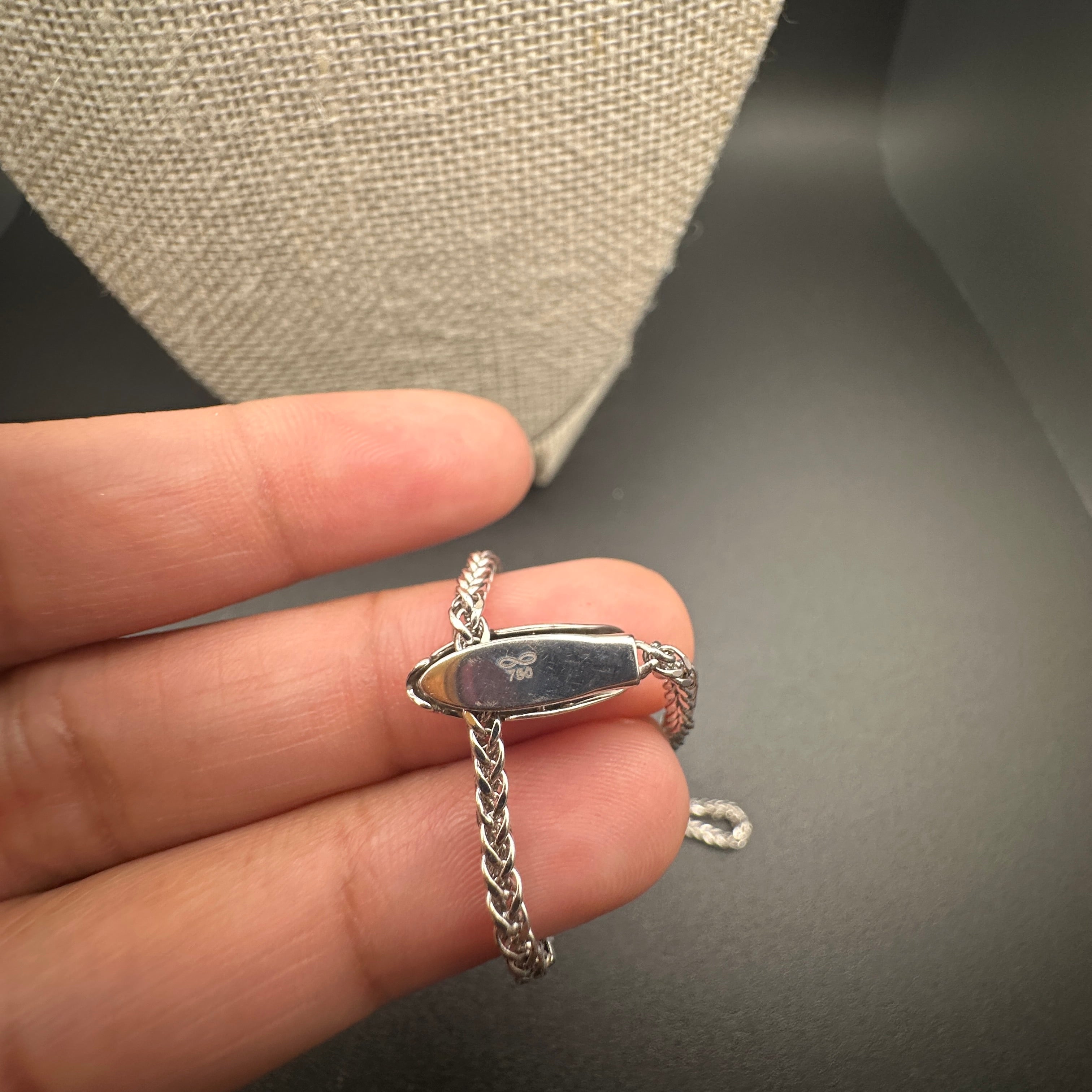 18k Gold - Snake Necklace fully adjustable until 20 inches in White Gold Settings (6.14g)